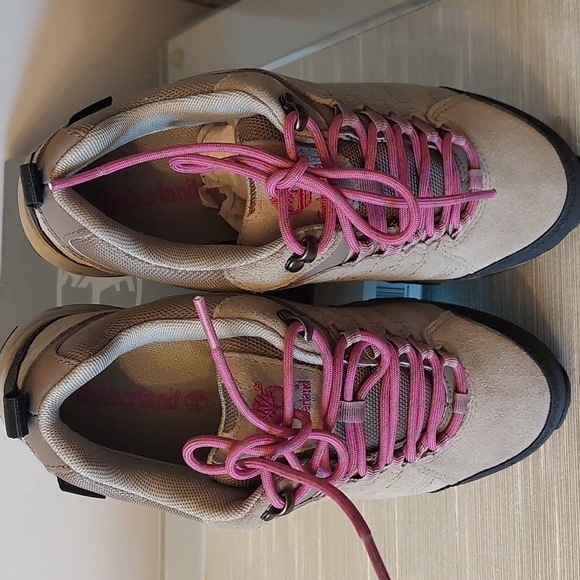 Shoes - Picture 4 of 7